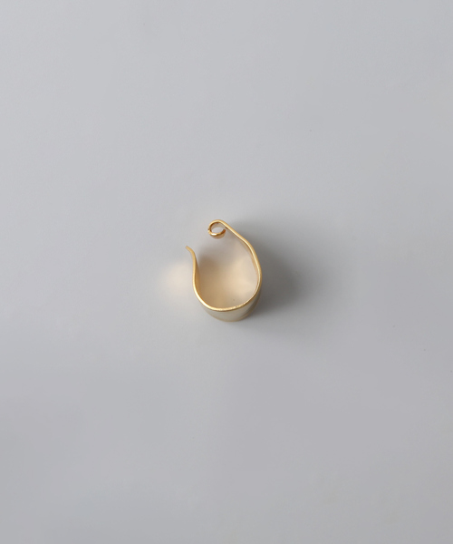 collex(コレックス)の「【Ljud/ユード】ラージニュアンスイヤーカフ(イヤーカフ・レディース・ゴールド/シルバー・フリー)」の8枚目の写真