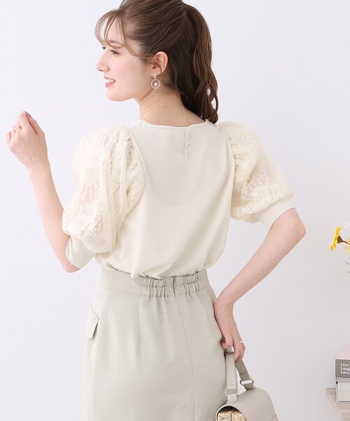 couture brooch（クチュールブローチ）の「◆【ふんわりシアーなパフ袖で華奢見え。】オーガンレース袖ニット（ニット/セーター・レディース・ライトグレー/アイボリー/ブラック・38/42）」の12枚目の写真