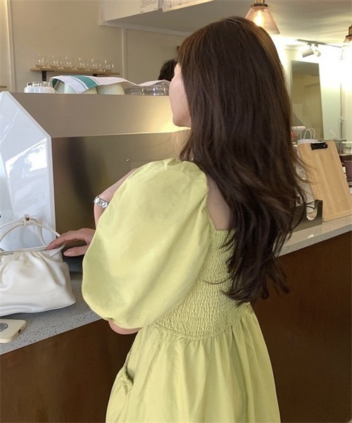 FREE STYLISTS(フリー スタイリスト)の「オフショル スクエアネックシャーリング2WAY ワンピース(ワンピース・レディース・黄緑系/ブルー・FREE)」の14枚目の写真