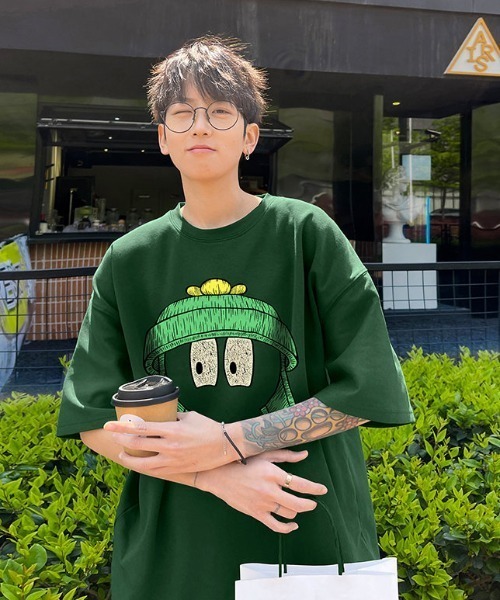 MGV(エムジーヴィー)の「センタープリントロゴTシャツ(Tシャツ/カットソー・メンズ・ブルー/ダークグレー/ホワイト/グリーン/レッド/ブラック/ベージュ・MEDIUM/LARGE/X-LARGE)」の6枚目の写真
