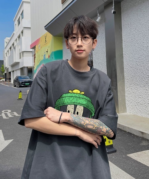 MGV(エムジーヴィー)の「センタープリントロゴTシャツ(Tシャツ/カットソー・メンズ・ブルー/ダークグレー/ホワイト/グリーン/レッド/ブラック/ベージュ・MEDIUM/LARGE/X-LARGE)」の4枚目の写真