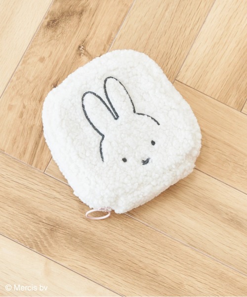 Green Parks(グリーンパークス)の「miffy/ボアスクエアポーチ(ポーチ・レディース・オフホワイト・FREE)」の2枚目の写真