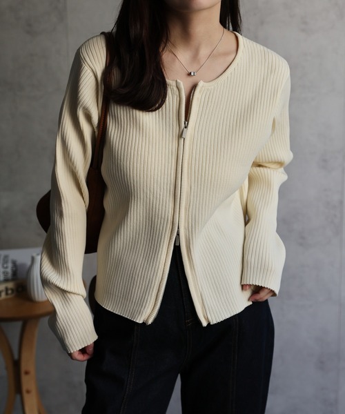 ap retro（アプレトロ）の「Wジップリブニットカーディガン（ニット/セーター・レディース・ブルー/チャコールグレー/ブラック/イエロー/グレイッシュベージュ/イエロー系その他/アイボリー/ブルー系その他・FREE）」の2枚目の写真