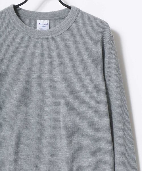 Champion（チャンピオン）の「Champion/チャンピオン コットンUSA ワッフル 無地 ロゴ ワンポイント刺繍 ロングスリーブTシャツ（Tシャツ/カットソー・メンズ・オリーブ/ブラック/グレー/ネイビー/ホワイト・L/M/XL）」の3枚目の写真