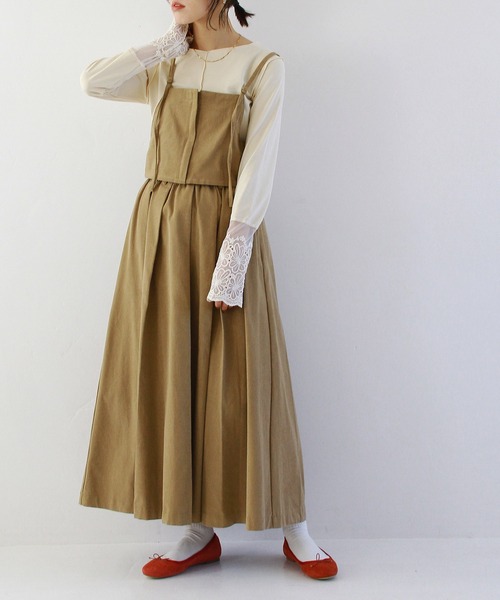 Crisp（クリスプ）の「フロントジップキャミトップス（キャミソール・レディース・ブラック/アイボリー/ベージュ・FREE）」の5枚目の写真