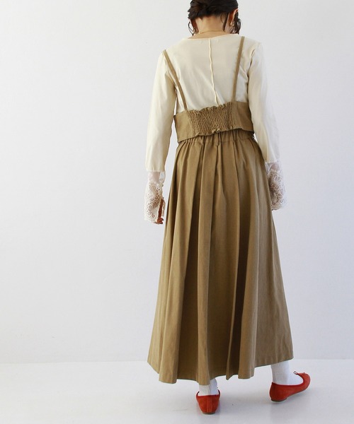 Crisp（クリスプ）の「フロントジップキャミトップス（キャミソール・レディース・ブラック/アイボリー/ベージュ・FREE）」の7枚目の写真