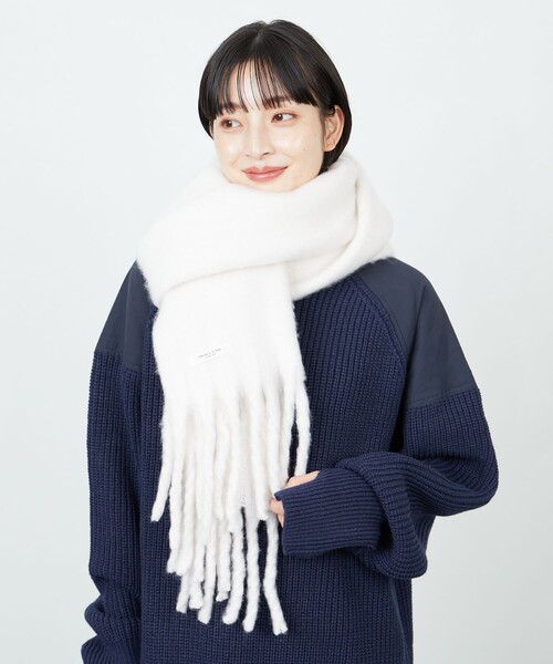 FREAK'S STORE(フリークスストア)の「限定展開 カラー ボリューム マフラー(マフラー・レディース・ブラック/オフホワイト/サックスブルー/ベージュ/グリーン・ONE SIZE)」の2枚目の写真