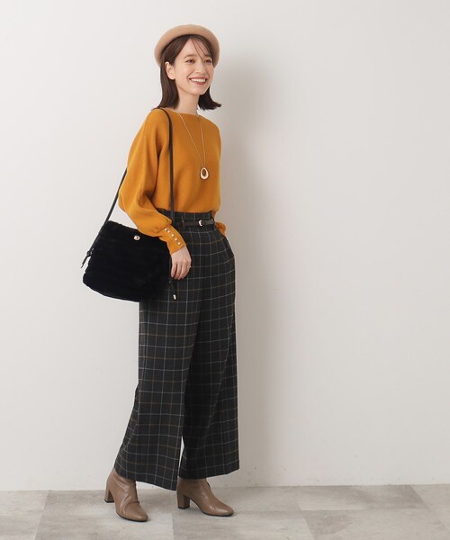 SHOO・LA・RUE(シューラルー)の「◆シーズンムード高まる フェイクファー ショルダーバッグ(ショルダーバッグ・レディース・ベージュ系2/ブラウン系1/アイボリー系2/ブラック系2/グレー系2・00)」の6枚目の写真