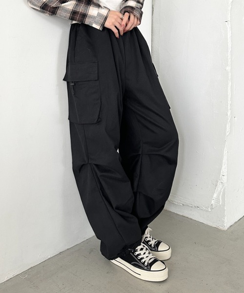 MYMOOD.(マイムード)の「ルーズカーゴパンツ(カーゴパンツ・レディース・カーキ/グレー/ブラック・S/M/L)」の2枚目の写真