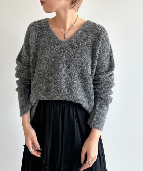 apres jour mignon(アプレジュールミニョン)の「起毛Vニットプルオーバー【ZOZOTOWN限定アイテム】(ニット/セーター・レディース・チャコールグレー/アイボリー/ネイビー・X-LARGE/フリー)」の4枚目の写真