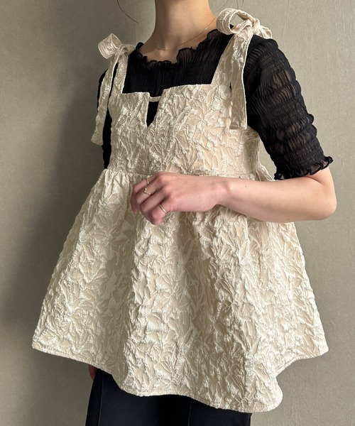 JUNOAH(ジュノア)の「肩リボンジャガードキャミソールビスチェ(キャミソール・レディース・アイボリー/ブラック/ライトグリーン/グレー/ブラウン/ピンク/ブルー/ベージュ・X-LARGE/LARGE/MEDIUM/SMALL)」の5枚目の写真