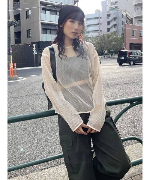 MURUA（ムルーア）の「メッシュシアーカットトップス（Tシャツ/カットソー・レディース・カーキ/ブラック/アイボリー・FREE）」の14枚目の写真