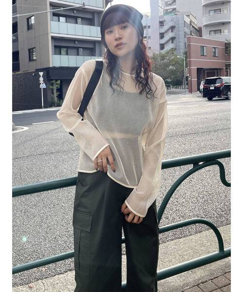 MURUA（ムルーア）の「メッシュシアーカットトップス（Tシャツ/カットソー・レディース・カーキ/ブラック/アイボリー・FREE）」の15枚目の写真