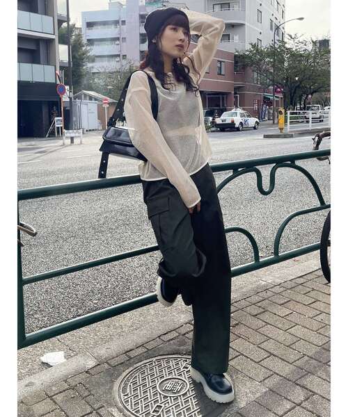 MURUA（ムルーア）の「メッシュシアーカットトップス（Tシャツ/カットソー・レディース・カーキ/ブラック/アイボリー・FREE）」の16枚目の写真