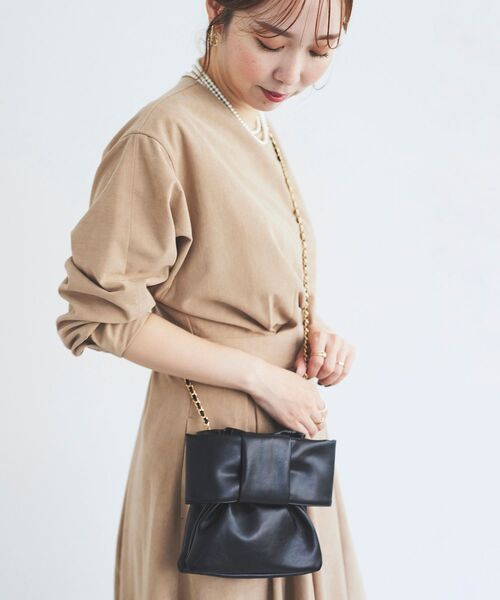 le.coeur blanc（ルクールブラン）の「リボンショルダーバッグ（ショルダーバッグ・レディース・ブラック・FREE）」の4枚目の写真