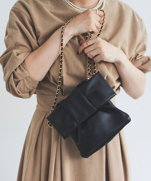 le.coeur blanc（ルクールブラン）の「リボンショルダーバッグ（ショルダーバッグ・レディース・ブラック・FREE）」の5枚目の写真