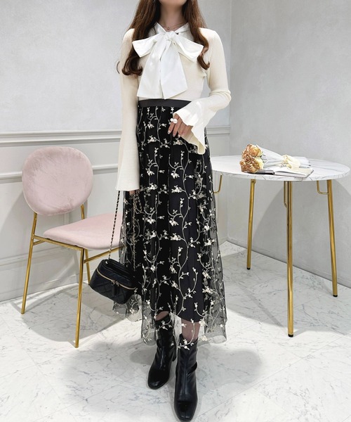 apres jour(アプレジュール)の「ボウタイドッキングワンピース【ZOZOTOWN限定アイテム】(ワンピース・レディース・ブラック/グレイッシュベージュ/アイボリー・X-LARGE/フリー)」の5枚目の写真