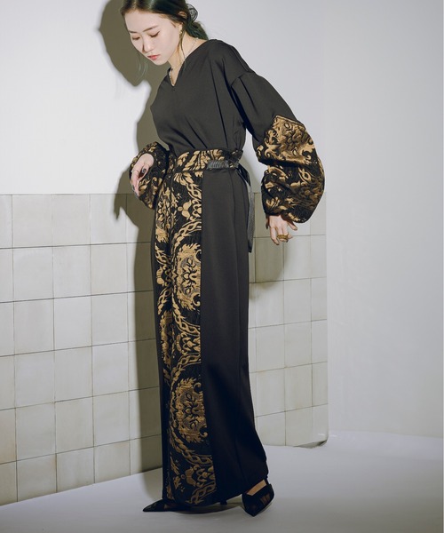 Ezick（エジック）の「Gobelin sleeve モードプルオーバー（その他トップス・レディース・ブラック/ブルー・FREE）」の3枚目の写真