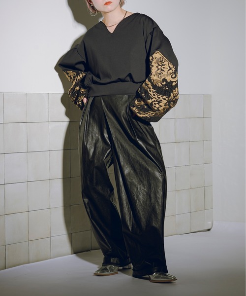 Ezick（エジック）の「Gobelin sleeve モードプルオーバー（その他トップス・レディース・ブラック/ブルー・FREE）」の15枚目の写真