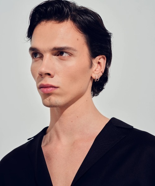 TOM WOOD(トムウッド)の「【TOMWOOD】Classic Hoop Small クラシックフープ スモール シルバー ピアス(ピアス(両耳用)・レディース・シルバー・FREE)」の9枚目の写真