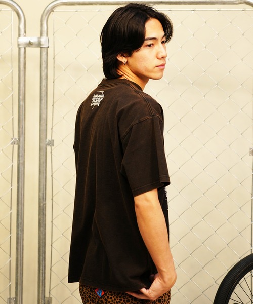 LURKING CLASS（ラーキングクラス）の「【ムラサキスポーツ限定】LURKING CLASS/ラーキングクラス フロントプリント オーバーサイズ半袖Tシャツ ST24STM17/ST24STM18/ST24STM19（Tシャツ/カットソー・メンズ・ブラック/ブラック系その他2/ブラック系その他・M/L/XL）」の9枚目の写真