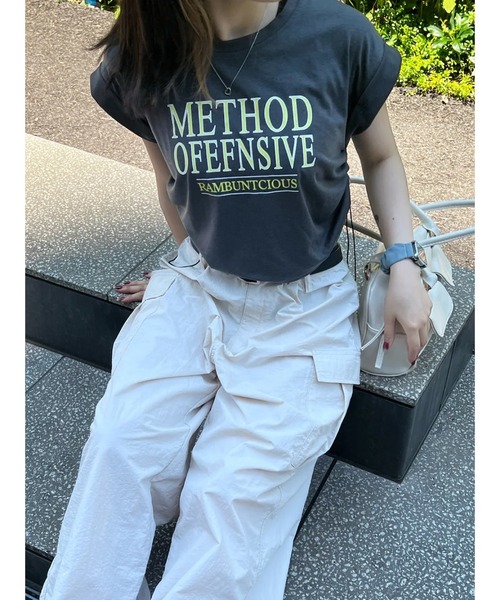 HALEY PESCA（ヘーリーペスカ）の「HALEY PESCA/Y2K ショート丈サイドドロースト ロゴTシャツ（Tシャツ/カットソー・レディース・ホワイト/グレー/グリーン・SMALL/MEDIUM/LARGE）」の7枚目の写真