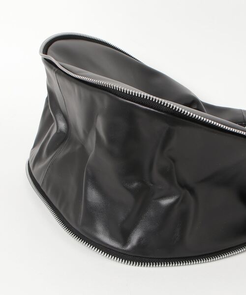 beautiful people(ビューティフルピープル)の「MOBIOUS BAG IN COW HIDE S(ハンドバッグ・レディース・ブラック・ONE SIZE)」の4枚目の写真