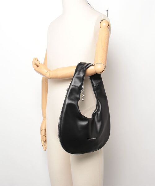 beautiful people(ビューティフルピープル)の「MOBIOUS BAG IN COW HIDE S(ハンドバッグ・レディース・ブラック・ONE SIZE)」の6枚目の写真