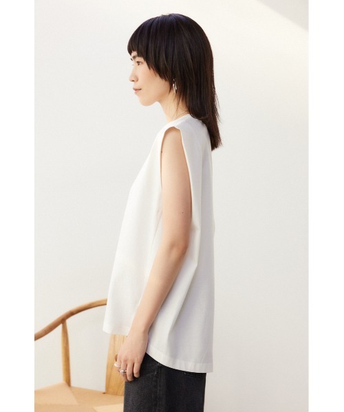 crie conforto（クリーコンフォルト）の「ショルダータックプルオーバー（Tシャツ/カットソー・レディース・ホワイト/レッド/ブラック・FREE）」の6枚目の写真