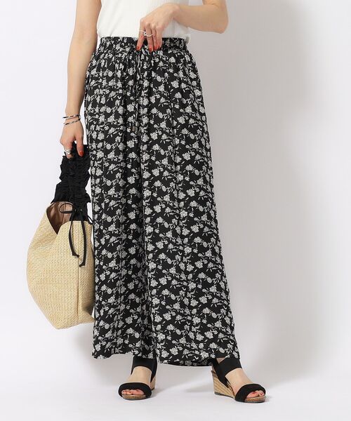 DRESKIP(ドレスキップ)の「◆【M-LL/選べる着丈】すっきりキレイ見え サテンワイドパンツ(その他パンツ・レディース・ブルー/ナチュラル/チャコールグレー/ブラック系5/ホワイト系8/ブラック系/ホワイト系3/スモーキーグリーン系・42/40/38/04/03/02)」の12枚目の写真