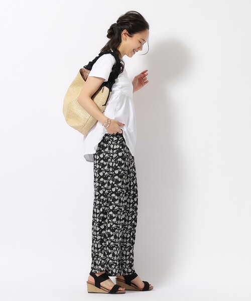 DRESKIP(ドレスキップ)の「◆【M-LL/選べる着丈】すっきりキレイ見え サテンワイドパンツ(その他パンツ・レディース・ブルー/ナチュラル/チャコールグレー/ブラック系5/ホワイト系8/ブラック系/ホワイト系3/スモーキーグリーン系・42/40/38/04/03/02)」の16枚目の写真