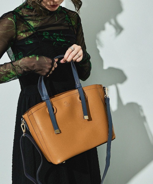 D.KELLY（ディーケリー）の「D.KELLY フロントポケット バイカラー2wayトートバッグ ミデトートバッグ ショルダーバッグ レディース バッグ（トートバッグ・レディース・ネイビー/グレー/ブルー/グレイッシュベージュ/アイボリー/ブラック/キャメル/ピンク/レッド/マスタード・ONE SIZE）」の11枚目の写真