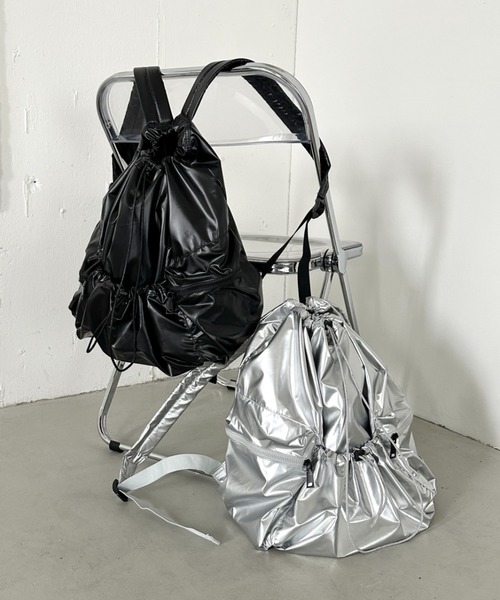 セール】【大容量】メタリックギャザードロストリュック（バックパック