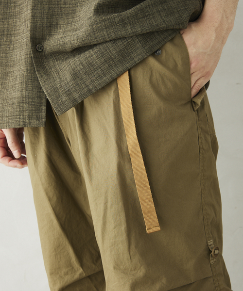 JOURNAL STANDARD relume（ジャーナルスタンダード　レリューム）の「【GRANTEX / グランテックス】パラシュートパンツ（その他パンツ・メンズ・ブラック/オリーブ/キャメル・MEDIUM/LARGE）」の3枚目の写真