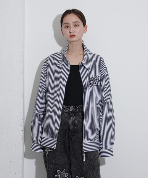 SENSE OF PLACE by URBAN RESEARCH(センスオブプレイスバイアーバンリサーチ)の「hxcyyd × SOP ストライプフラワーコサージュシャツブルゾン(UNISEX)(ブルゾン・メンズ・その他1/その他2・MEDIUM/LARGE)」の12枚目の写真