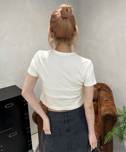 sedacle girl(セダクルガール)の「レースアップリボン クロップドT(Tシャツ/カットソー・レディース・オフホワイト/チャコールグレー・SMALL/MEDIUM)」の9枚目の写真