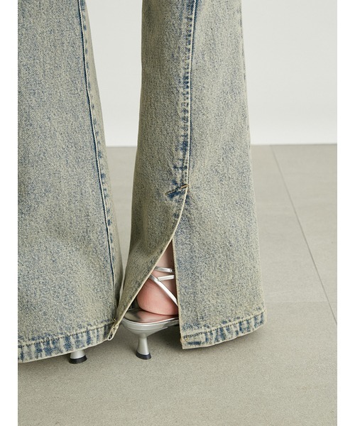 LILY BROWN（リリーブラウン）の「バックスリットフレアデニムパンツ（デニムパンツ・レディース・ライトブルー/ブラック/ブルー・0/1）」の13枚目の写真