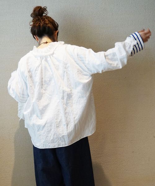 JOURNAL STANDARD LUXE(ジャーナルスタンダード ラックス)の「《追加2》CLシャンブレー フリルブラウス(シャツ/ブラウス・レディース・ホワイト・FREE)」の2枚目の写真