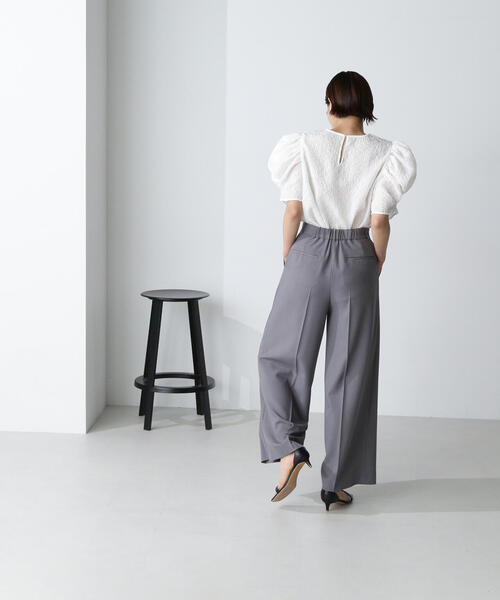 NATURAL BEAUTY BASIC（ナチュラルビューティーベーシック）の「◇ふくれジャガードボリュームスリーブブラウス（シャツ/ブラウス・レディース・ブラック/オフホワイト・SMALL/MEDIUM）」の11枚目の写真