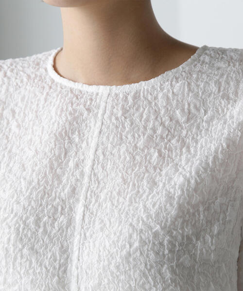 NATURAL BEAUTY BASIC（ナチュラルビューティーベーシック）の「◇ふくれジャガードボリュームスリーブブラウス（シャツ/ブラウス・レディース・ブラック/オフホワイト・SMALL/MEDIUM）」の14枚目の写真