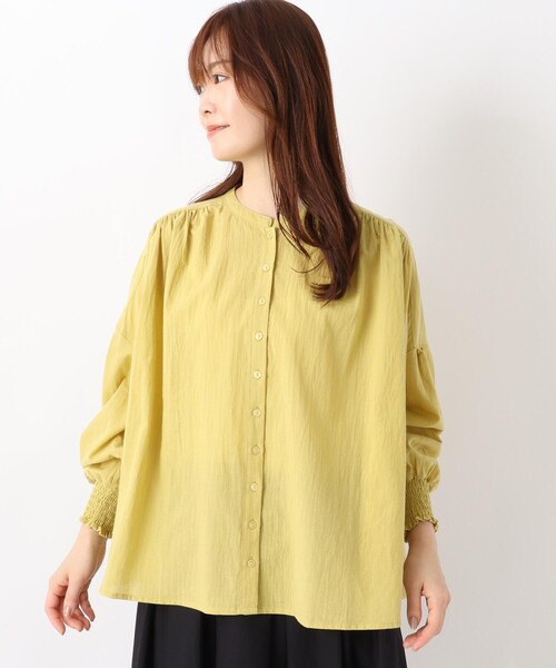one'sterrace(ワンズテラス)の「袖シャーリング コットンブラウス(シャツ/ブラウス・レディース・ブラック系8/アイボリー系8/イエロー系8・02)」の1枚目の写真