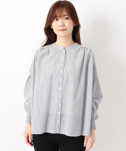 one'sterrace(ワンズテラス)の「袖シャーリング コットンブラウス(シャツ/ブラウス・レディース・ブラック系8/アイボリー系8/イエロー系8・02)」の5枚目の写真
