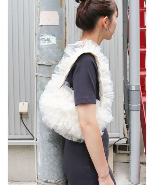 Ungrid（アングリッド）の「チュールコンビベロアショルダーバッグ（ショルダーバッグ・レディース・ブラック/アイボリー・FREE）」の14枚目の写真