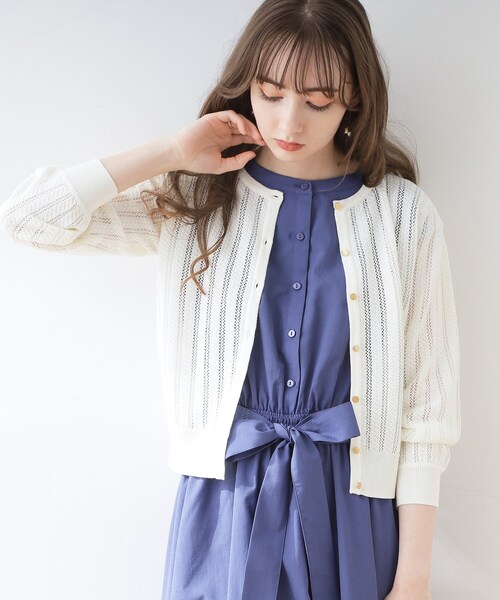 couture brooch（クチュールブローチ）の「◆透かし編みカーディガン（カーディガン/ボレロ・レディース・ネイビー/イエロー系その他/オフホワイト・42/38）」の2枚目の写真