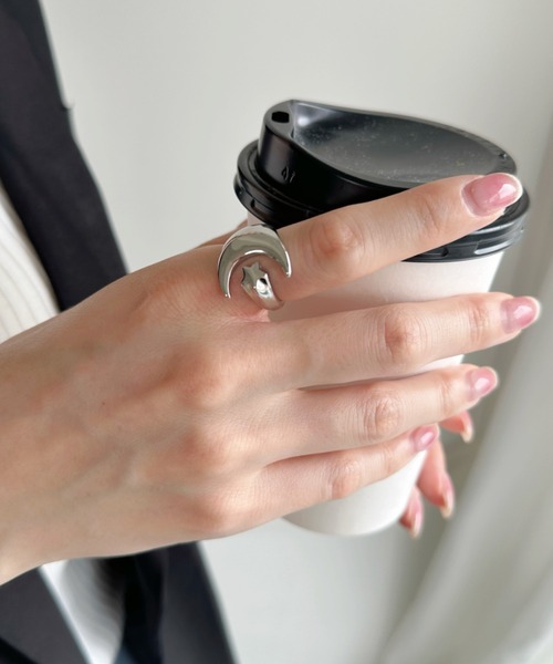 sowang（ソワン）の「ムーンモチーフ フォークリング-moon fork ring-（リング・レディース・シルバー/ゴールド・FREE）」の7枚目の写真