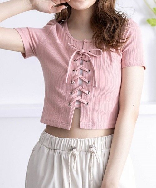 clear（クリア）の「フロントレースアップ半袖リブカットソートップス（Tシャツ/カットソー・レディース・サックスブルー/オフホワイト/ブラック/ピンク・F）」の4枚目の写真