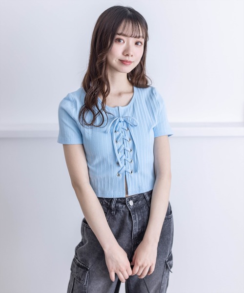 clear（クリア）の「フロントレースアップ半袖リブカットソートップス（Tシャツ/カットソー・レディース・サックスブルー/オフホワイト/ブラック/ピンク・F）」の20枚目の写真