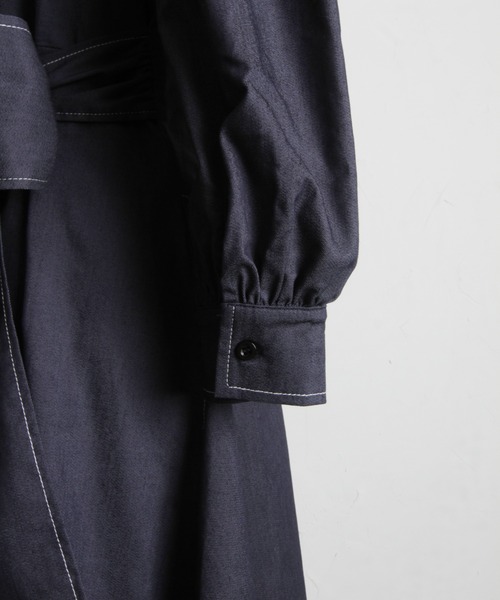tocco closet(トッコ クローゼット)の「後ろビックリボン付きステッチ入りウエストタックデニムワンピース(ワンピース・レディース・インディゴブルー/ブラック・M)」の22枚目の写真