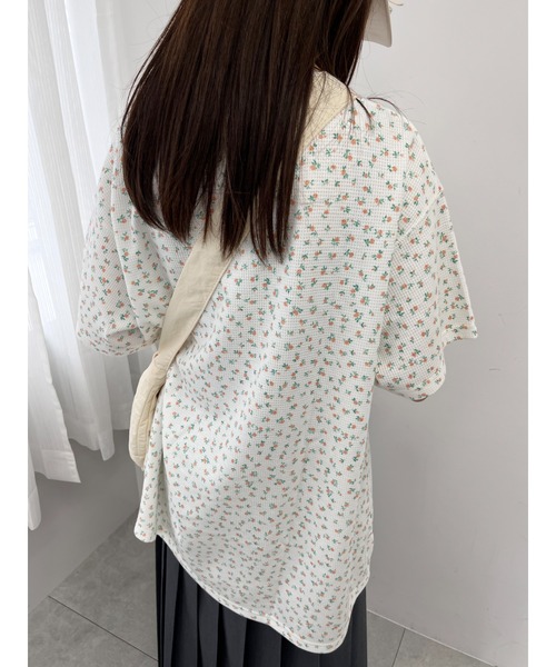 WC（ダブル シー）の「リトルフラワービッグTシャツ（Tシャツ/カットソー・レディース・サックスブルー/オレンジ/ピンク・FREE）」の13枚目の写真