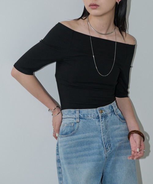 Aunt Marie's（アントマリーズ）の「オフショルハーフスリーブトップス（Tシャツ/カットソー・レディース・ホワイト/ブラウン/レッド/ネイビー/ブラック・FREE）」の2枚目の写真